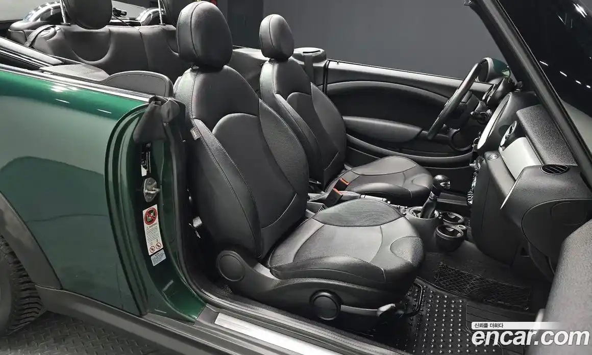 Mini Cooper Convertible 2015 1.6 Автомат в Москве № 136927, фото 11