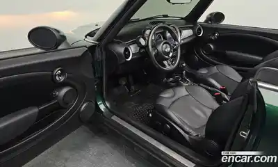 Mini Cooper Convertible 2015 1.6 Автомат в Москве № 136927, миниатюра 2