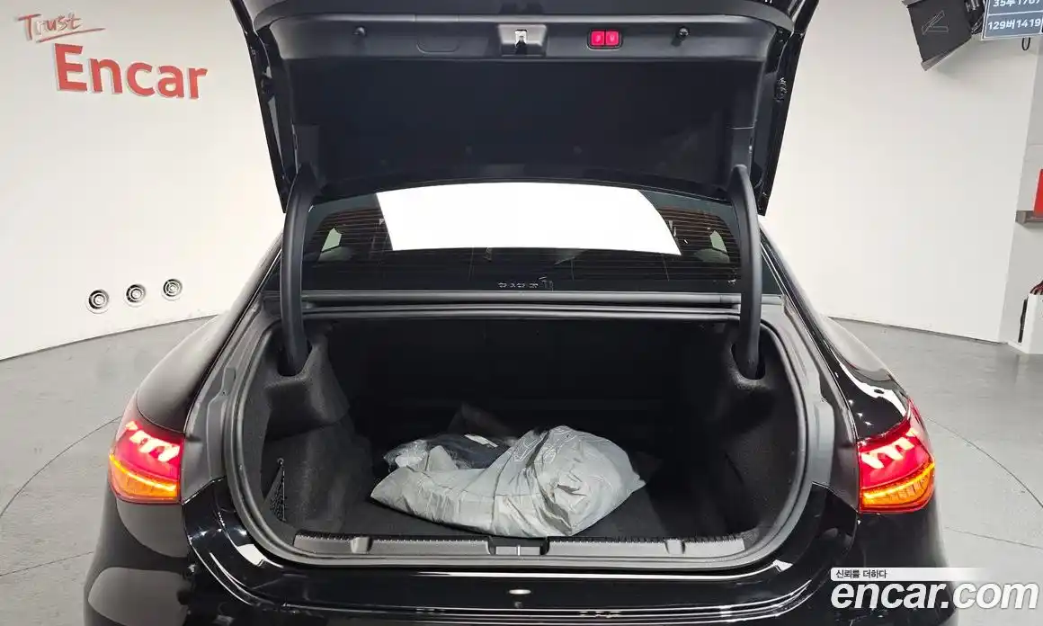 Mercedes-Benz EQE 2023 0.3 Автомат в Москве № 139331, фото 11