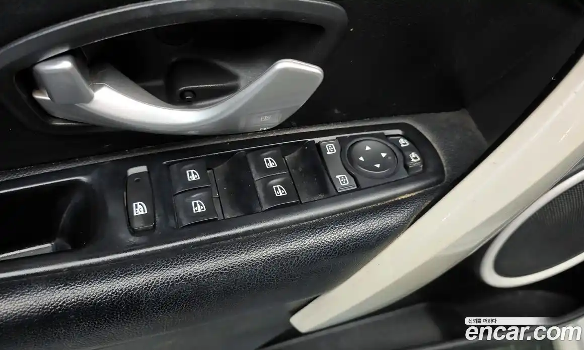 Renault SM3 2014 1.6 Автомат в Москве № 148462, фото 20