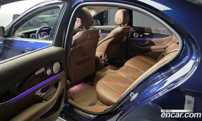 Mercedes-Benz E-Class 2020 3.0 Автомат в Москве № 150711, миниатюра 2