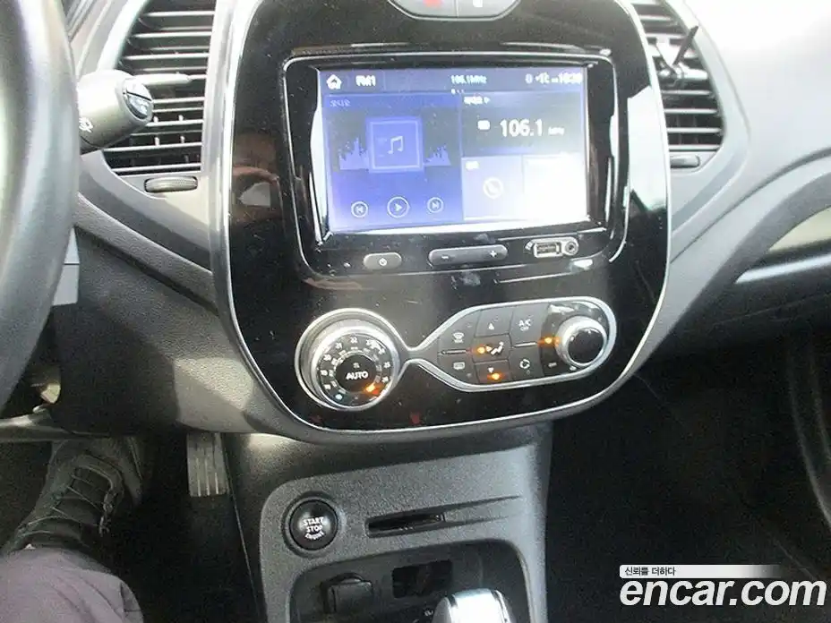 Renault QM3 2019 1.5 Автомат в Москве № 152529, фото 12