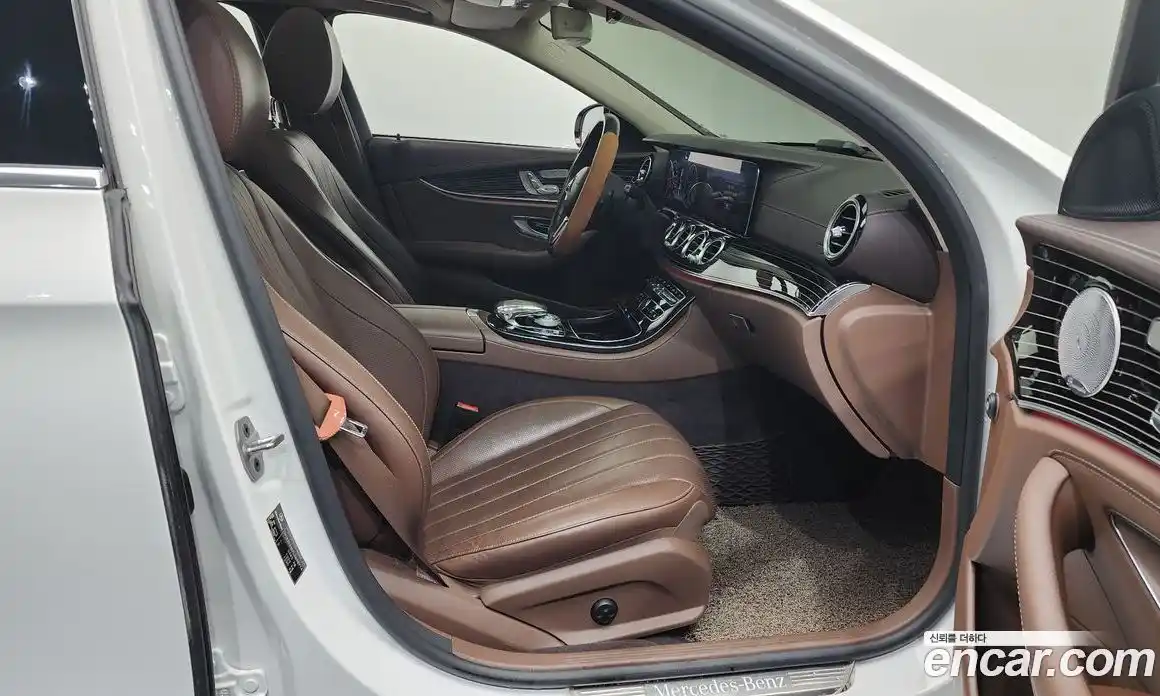 Mercedes-Benz E-Class 2020 3.0 Автомат в Москве № 161015, фото 3