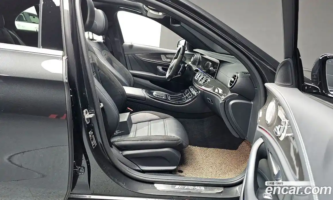 Mercedes-Benz E-Class 2022 3.0 Автомат в Москве № 161545, фото 19