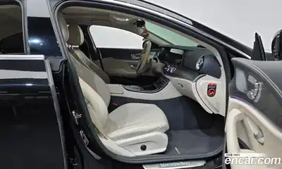 Mercedes-Benz CLS-Class 2023 3.0 Автомат в Москве № 162105, миниатюра 3