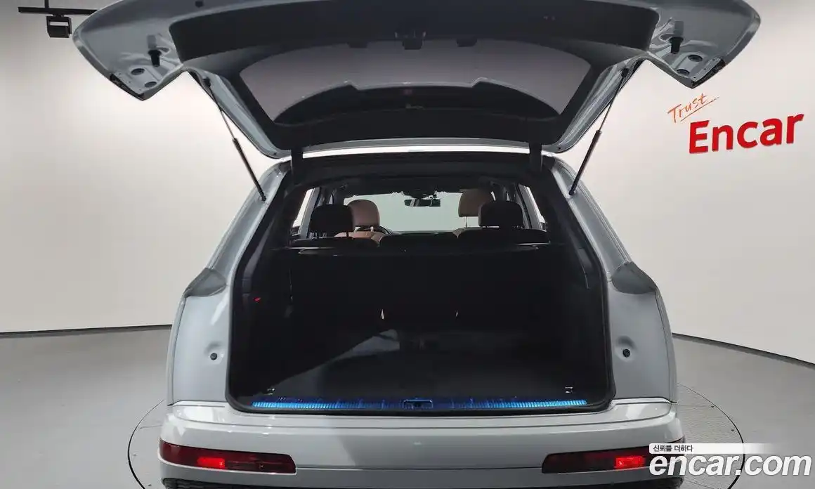 Audi Q7 2021 3.0 Автомат в Москве № 162760, фото 20