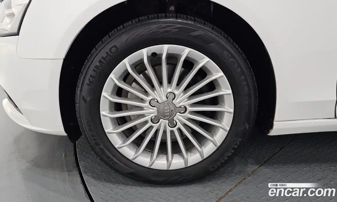 Audi A4 2013 2.0 Автомат в Москве № 163097, фото 4