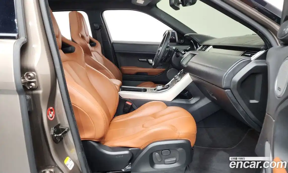 Land Rover Range-Rover Evoque 2015 2.2 Автомат в Москве № 166402, фото 14