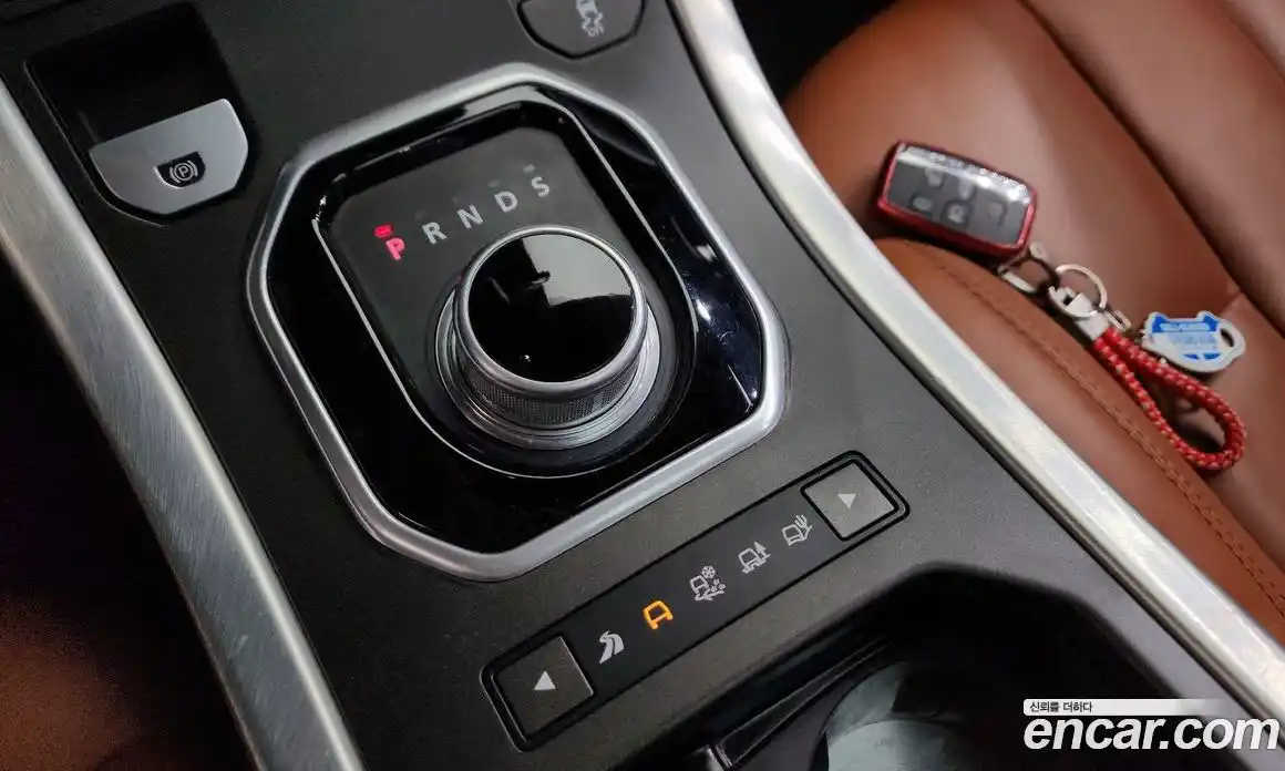 Land Rover Range-Rover Evoque 2015 2.2 Автомат в Москве № 166402, фото 16