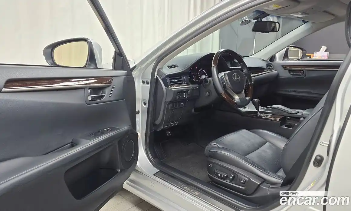 Lexus ES 2013 3.5 Автомат в Москве № 168180, фото 16