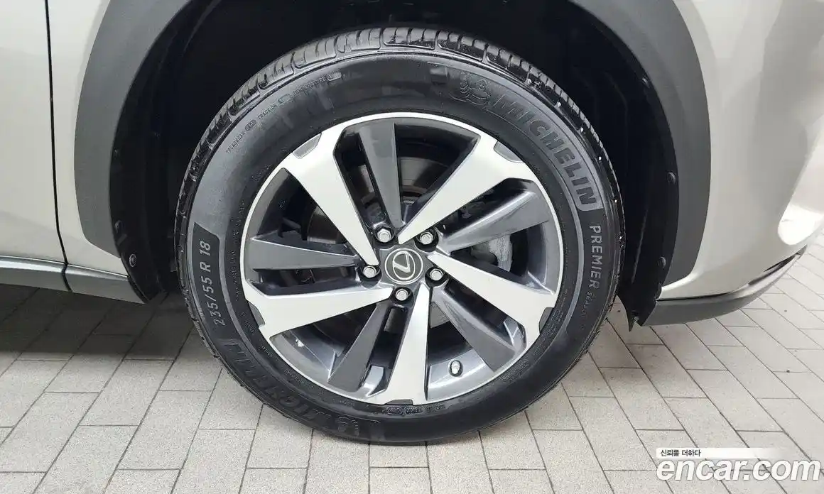 Lexus NX 2018 2.5 Автомат в Москве № 168300, фото 18