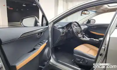 Lexus NX 2018 2.5 Автомат в Москве № 168300, миниатюра 3