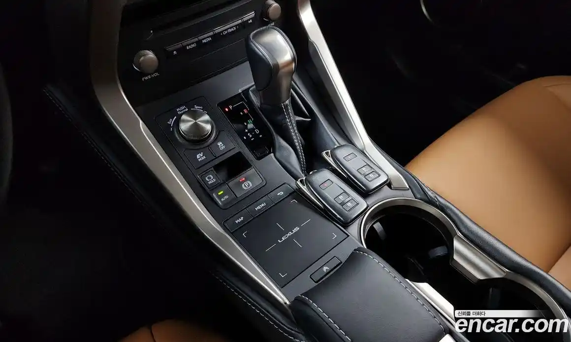 Lexus NX 2018 2.5 Автомат в Москве № 168300, фото 7