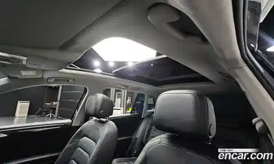 Volkswagen Tiguan 2022 2.0 Автомат в Москве № 168660, миниатюра 3