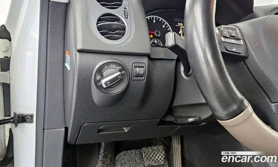 Volkswagen Tiguan 2014 2.0 Автомат в Москве № 168979, фото 13