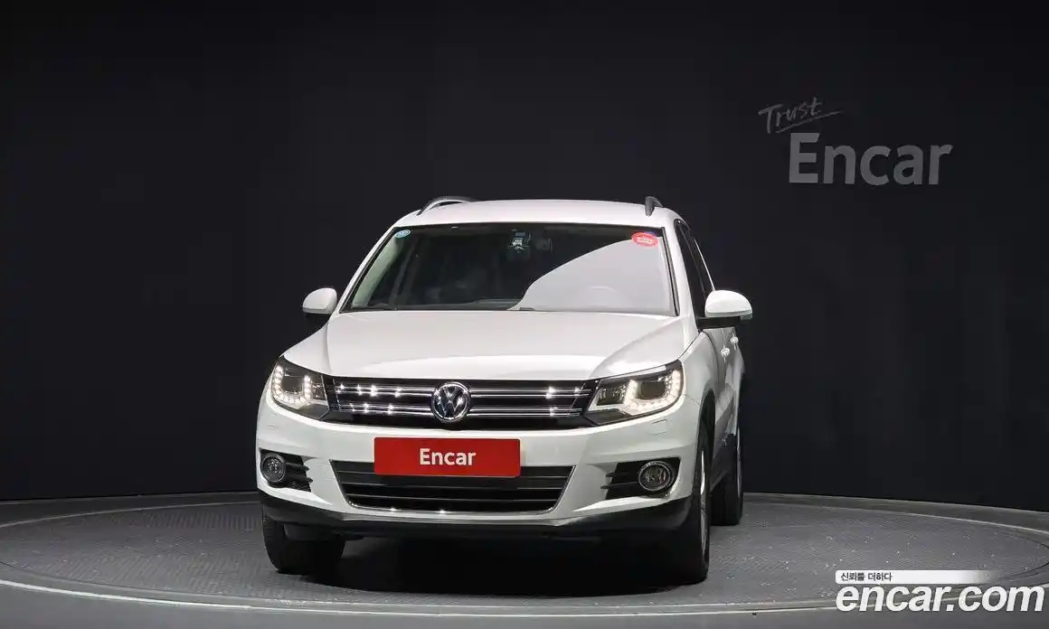 Volkswagen Tiguan 2014 2.0 Автомат в Москве № 168979, фото 16