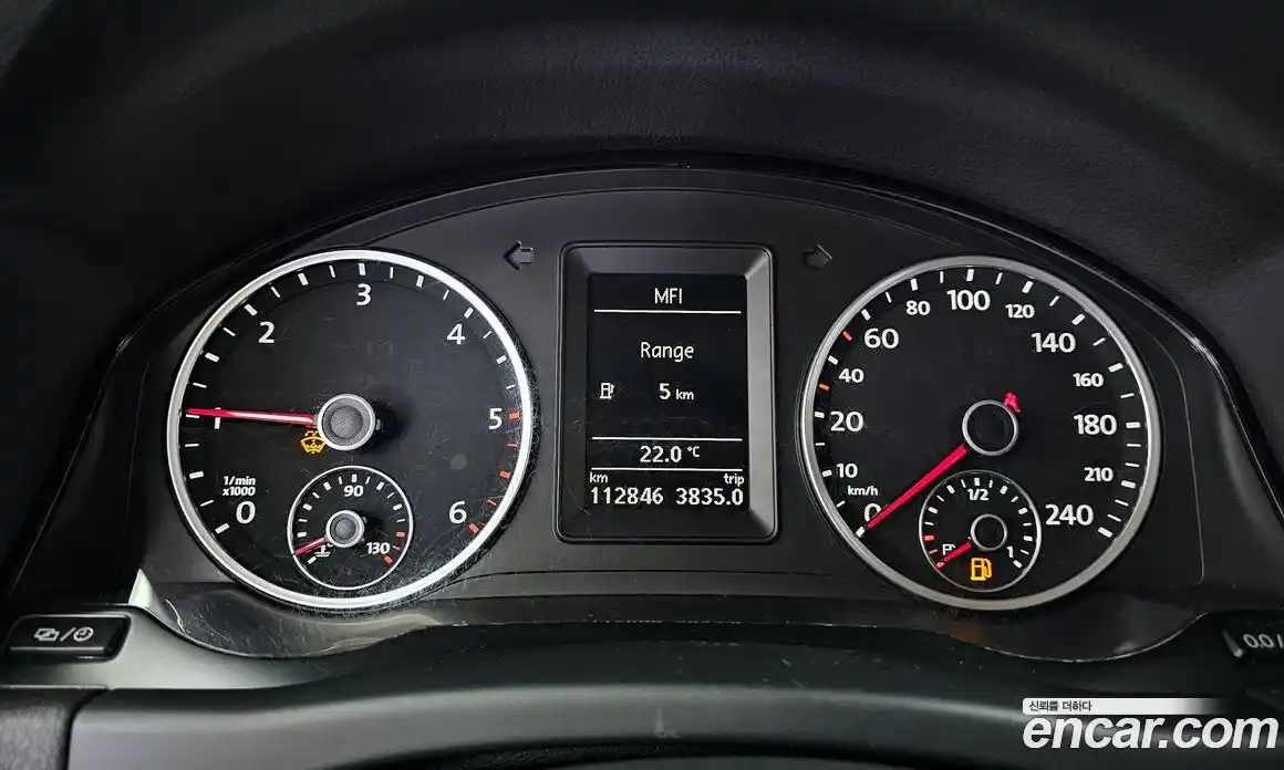 Volkswagen Tiguan 2014 2.0 Автомат в Москве № 168979, фото 5