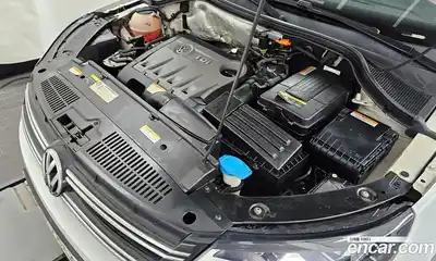 Volkswagen Tiguan 2014 2.0 Автомат в Москве № 168979, миниатюра 10