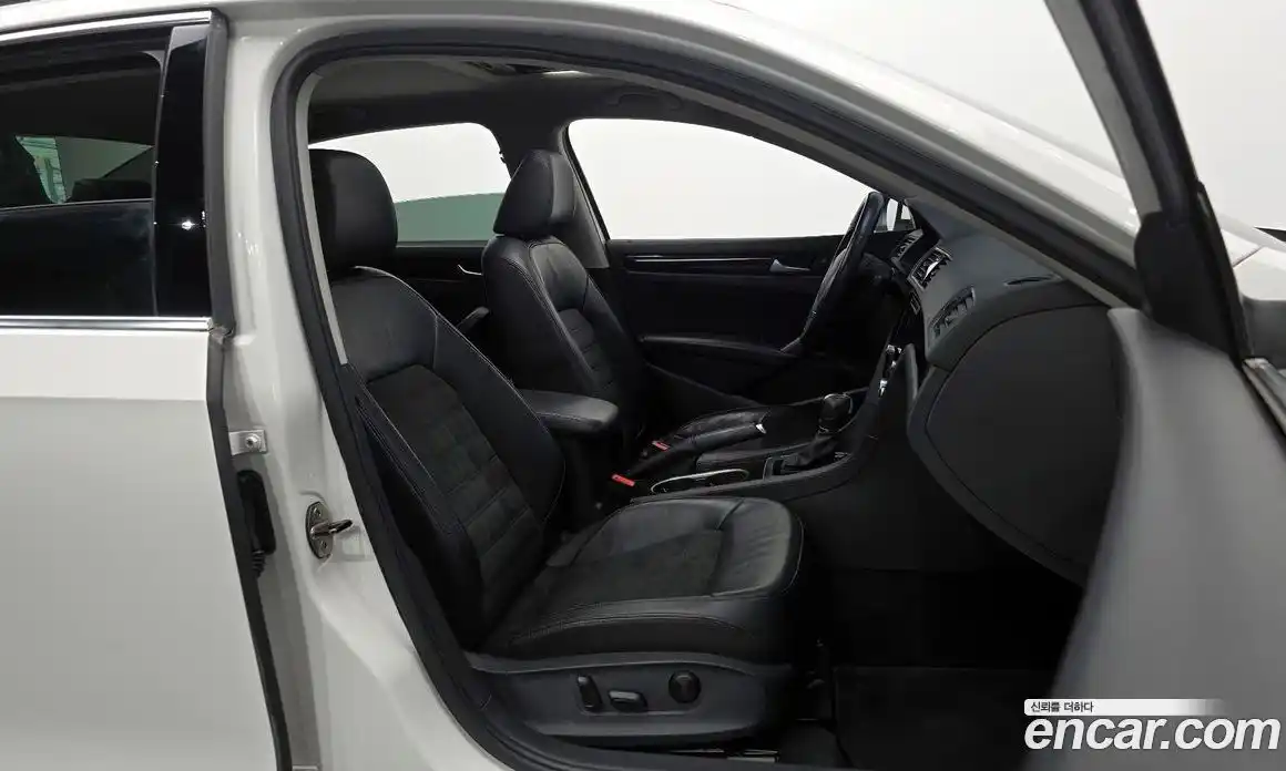 Volkswagen Passat 2014 2.0 Автомат в Москве № 168984, фото 7