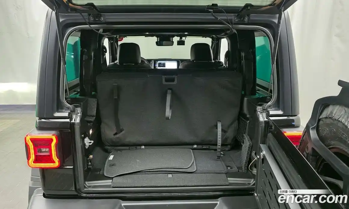 Jeep Wrangler 2024 2.0 Автомат в Москве № 169524, фото 15