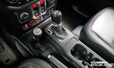 Jeep Wrangler 2024 2.0 Автомат в Москве № 169524, миниатюра 6