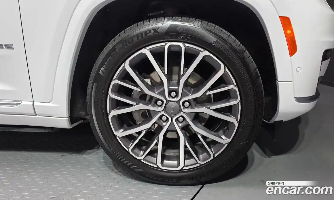 Jeep Cherokee 2021 3.6 Автомат в Москве № 169878, фото 19