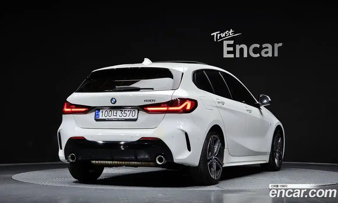 BMW 1-Series 2024 2.0 Автомат в Москве № 188423, фото 10