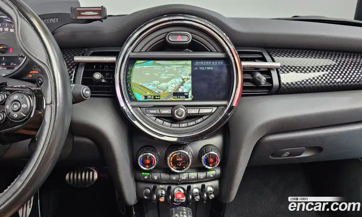 Mini Cooper Convertible 2016 2.0 Автомат в Москве № 190010, фото 15