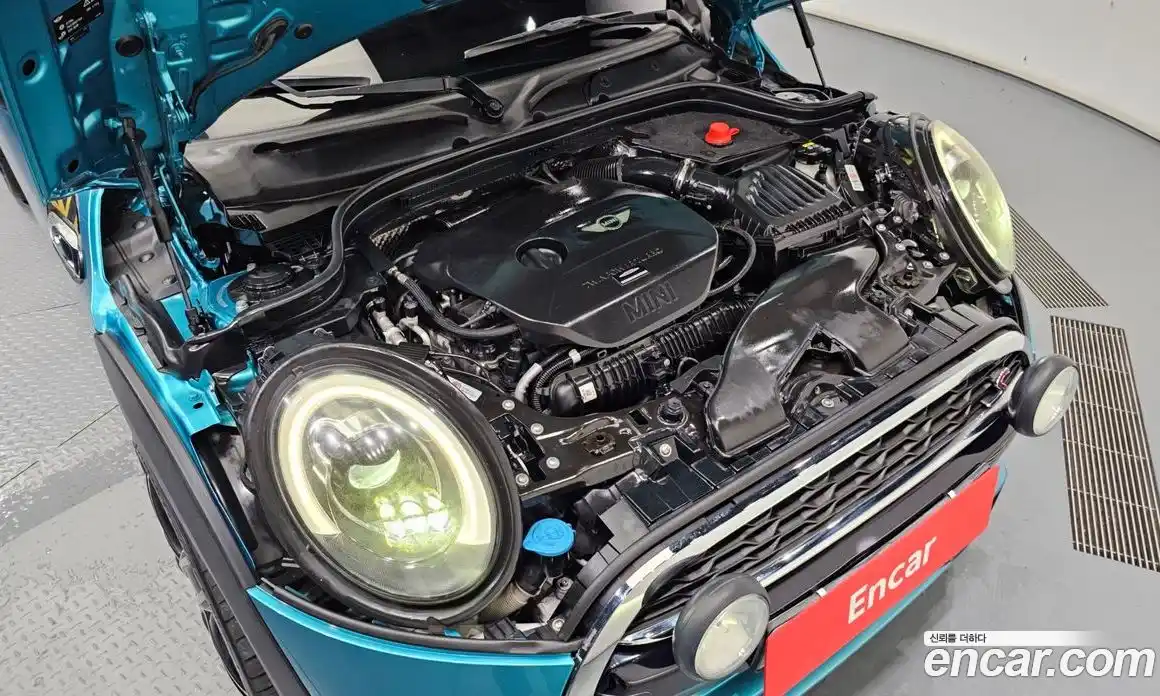 Mini Cooper Convertible 2016 2.0 Автомат в Москве № 190010, фото 17