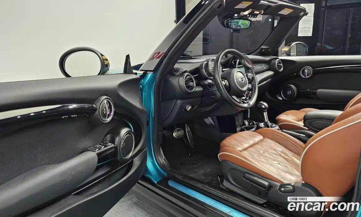 Mini Cooper Convertible 2016 2.0 Автомат в Москве № 190010, фото 18