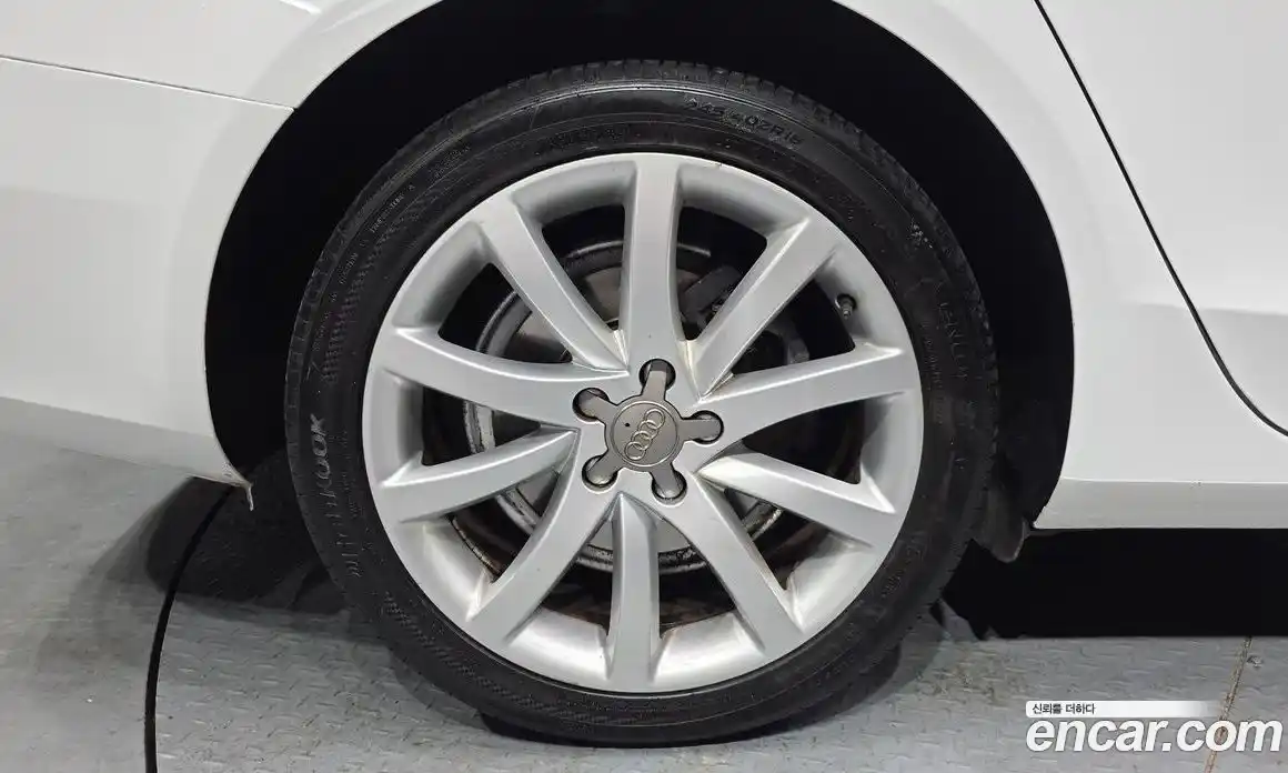 Audi A4 2016 2.0 Автомат в Москве № 192331, фото 11