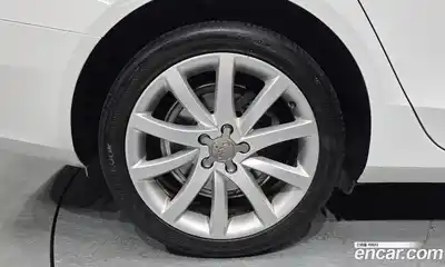 Audi A4 2016 2.0 Автомат в Москве № 192331, миниатюра 11