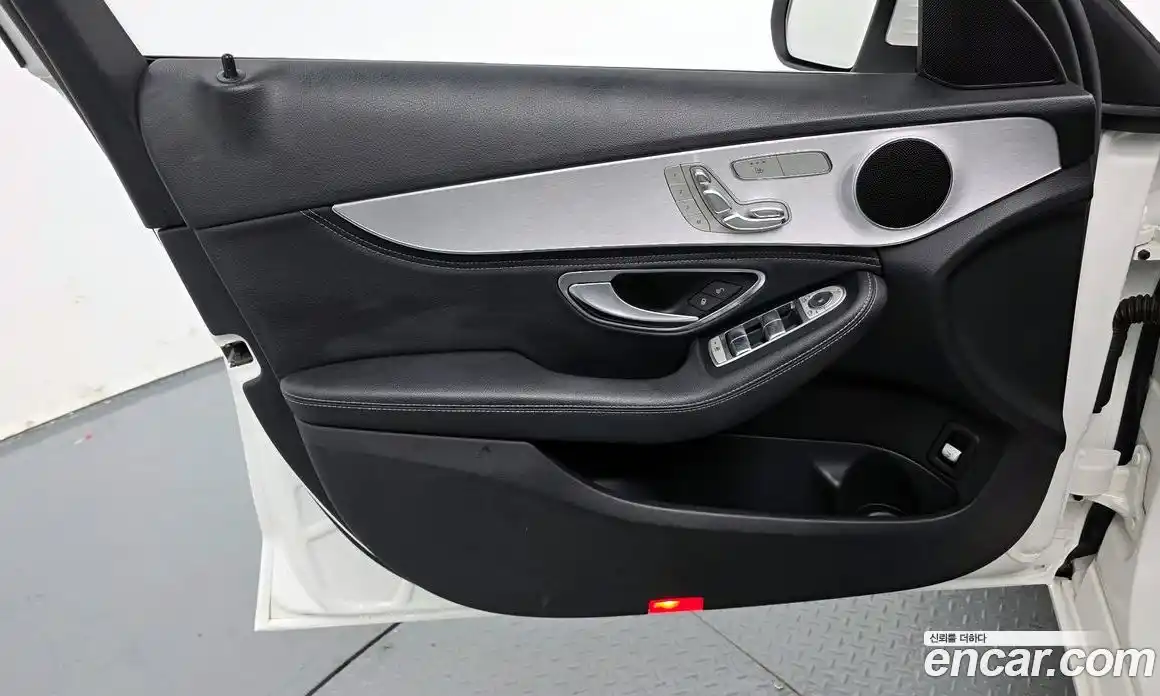 Mercedes-Benz C-Class 2015 2.0 Автомат в Москве № 194409, фото 9