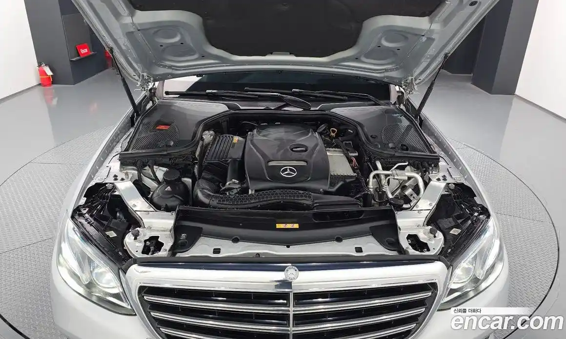 Mercedes-Benz E-Class 2017 2.0 Автомат в Москве № 194991, фото 11