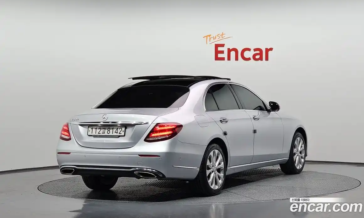 Mercedes-Benz E-Class 2017 2.0 Автомат в Москве № 194991, фото 12