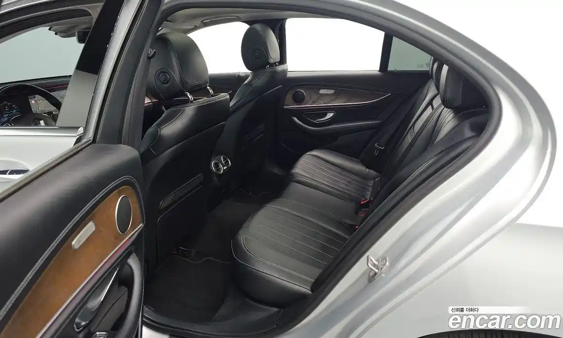 Mercedes-Benz E-Class 2017 2.0 Автомат в Москве № 194991, фото 13