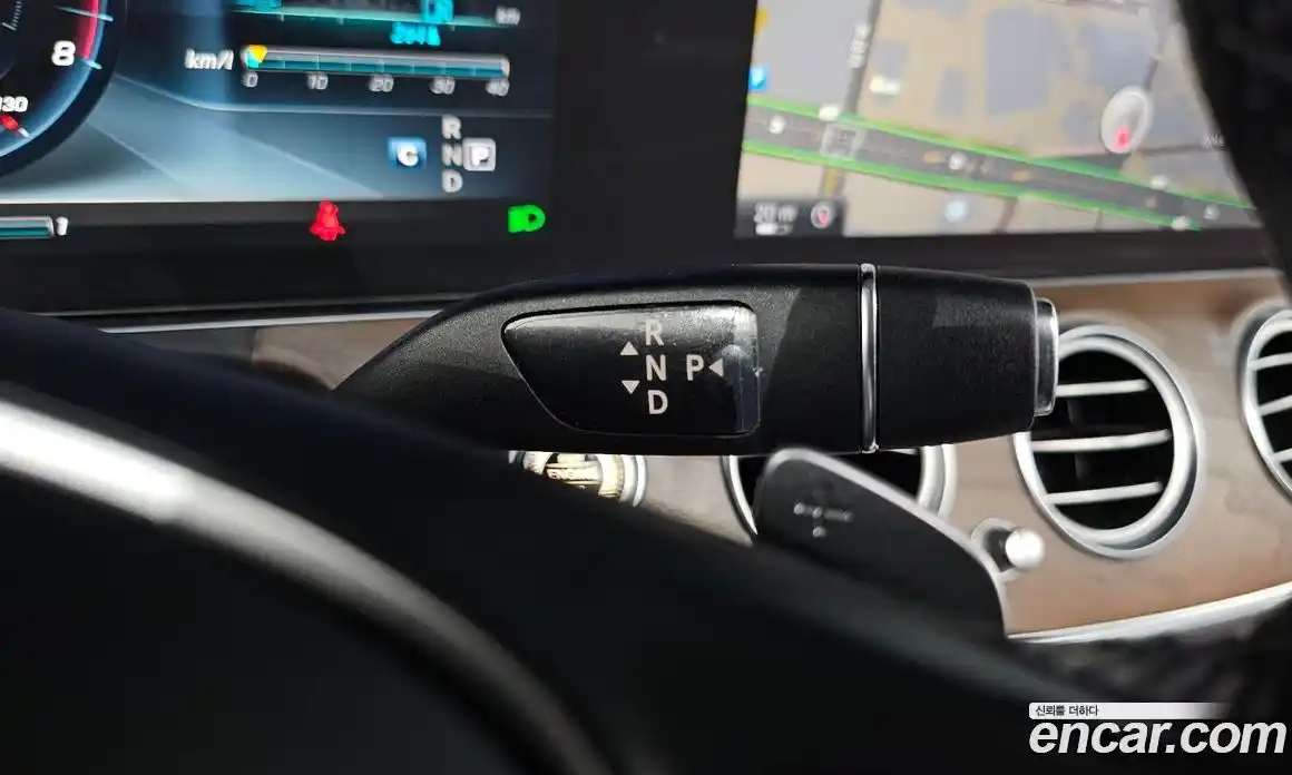 Mercedes-Benz E-Class 2017 2.0 Автомат в Москве № 194991, фото 20