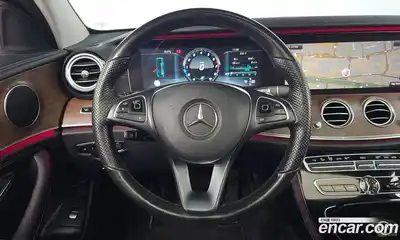 Mercedes-Benz E-Class 2017 2.0 Автомат в Москве № 194991, миниатюра 2