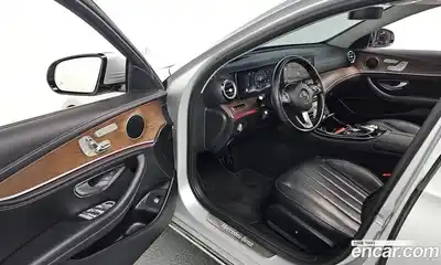Mercedes-Benz E-Class 2017 2.0 Автомат в Москве № 194991, миниатюра 8