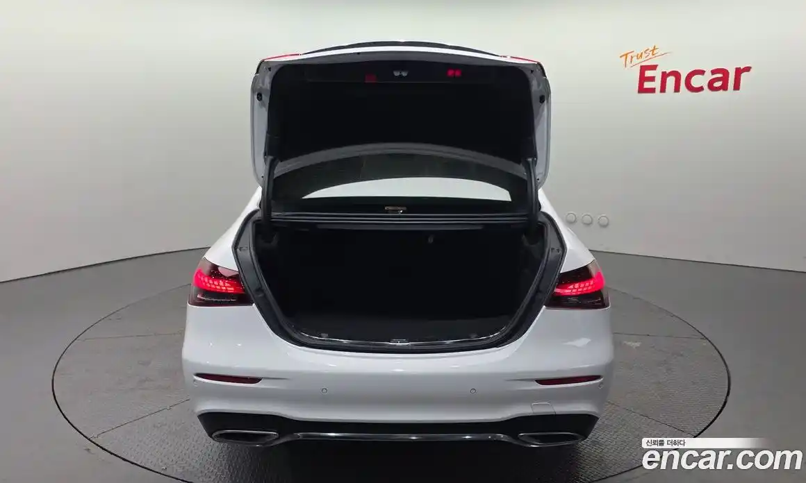 Mercedes-Benz E-Class 2021 2.0 Автомат в Москве № 195234, фото 14