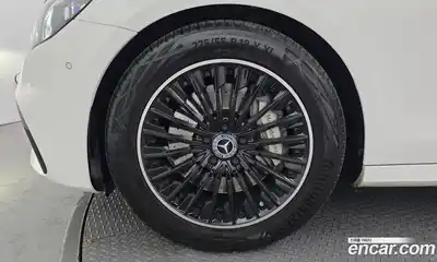 Mercedes-Benz E-Class 2021 2.0 Автомат в Москве № 195234, миниатюра 3