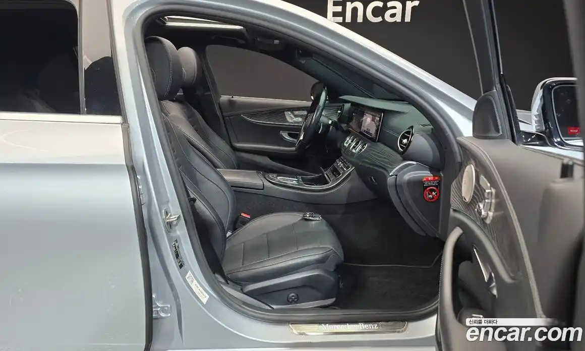 Mercedes-Benz E-Class 2022 2.0 Автомат в Москве № 195599, фото 19