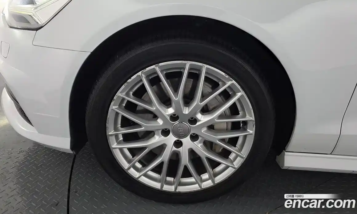 Audi A6 2017 2.0 Автомат в Москве № 196660, фото 18