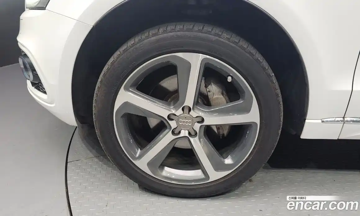 Audi Q5 2015 3.0 Автомат в Москве № 196704, фото 9