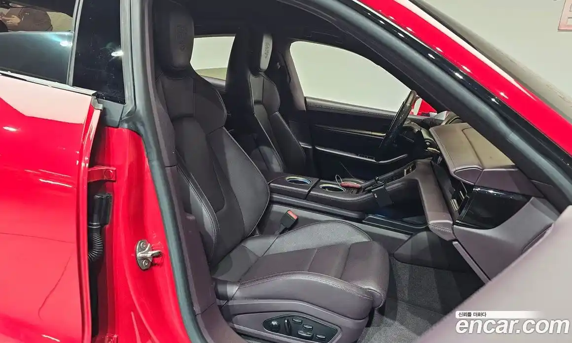 Porsche Taycan 2021 0.1 Автомат в Москве № 197363, фото 15