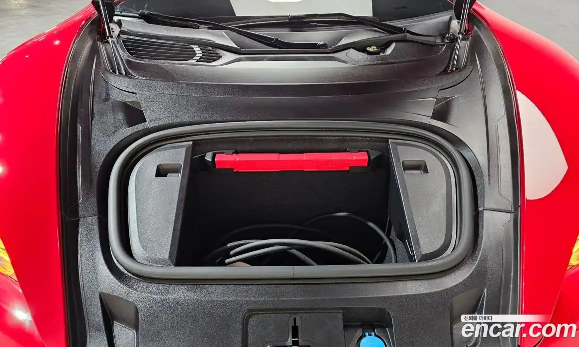 Porsche Taycan 2021 0.1 Автомат в Москве № 197363, фото 3