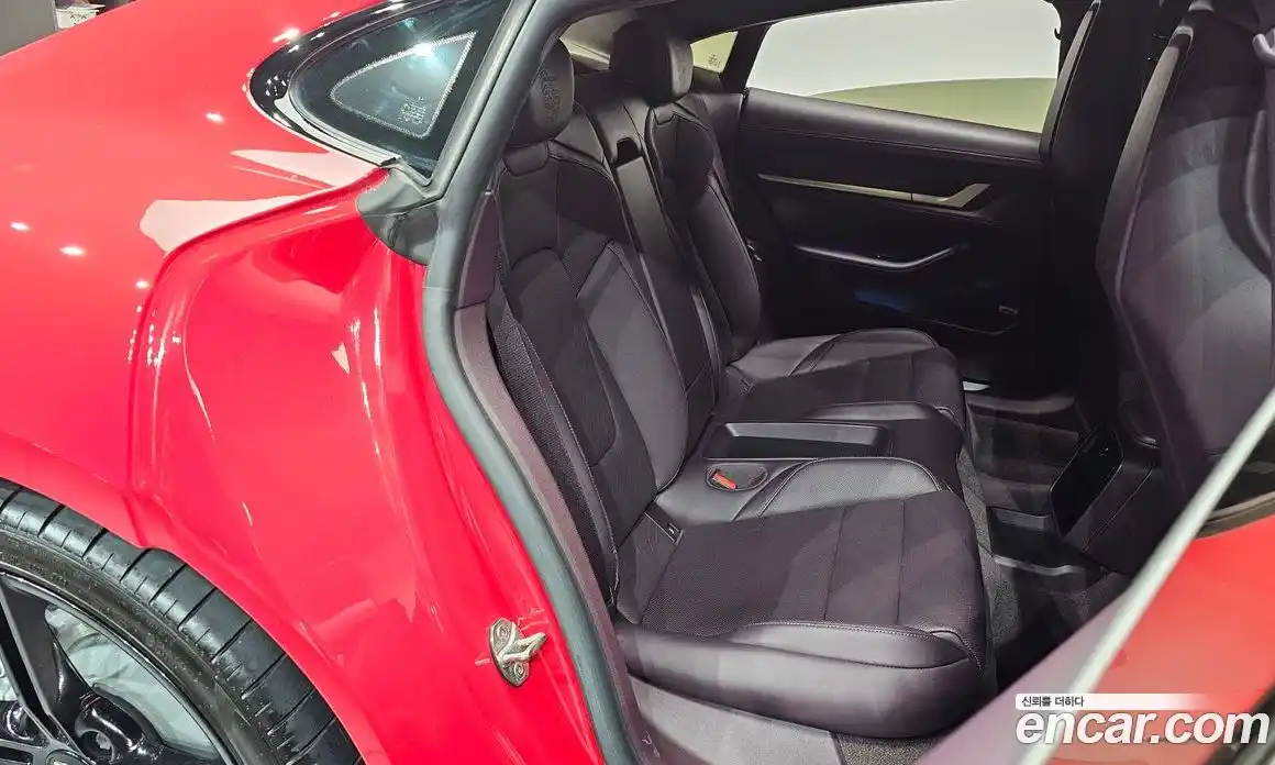 Porsche Taycan 2021 0.1 Автомат в Москве № 197363, фото 4