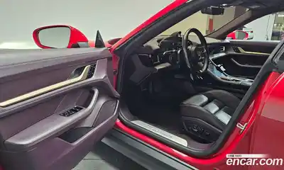 Porsche Taycan 2021 0.1 Автомат в Москве № 197363, миниатюра 8