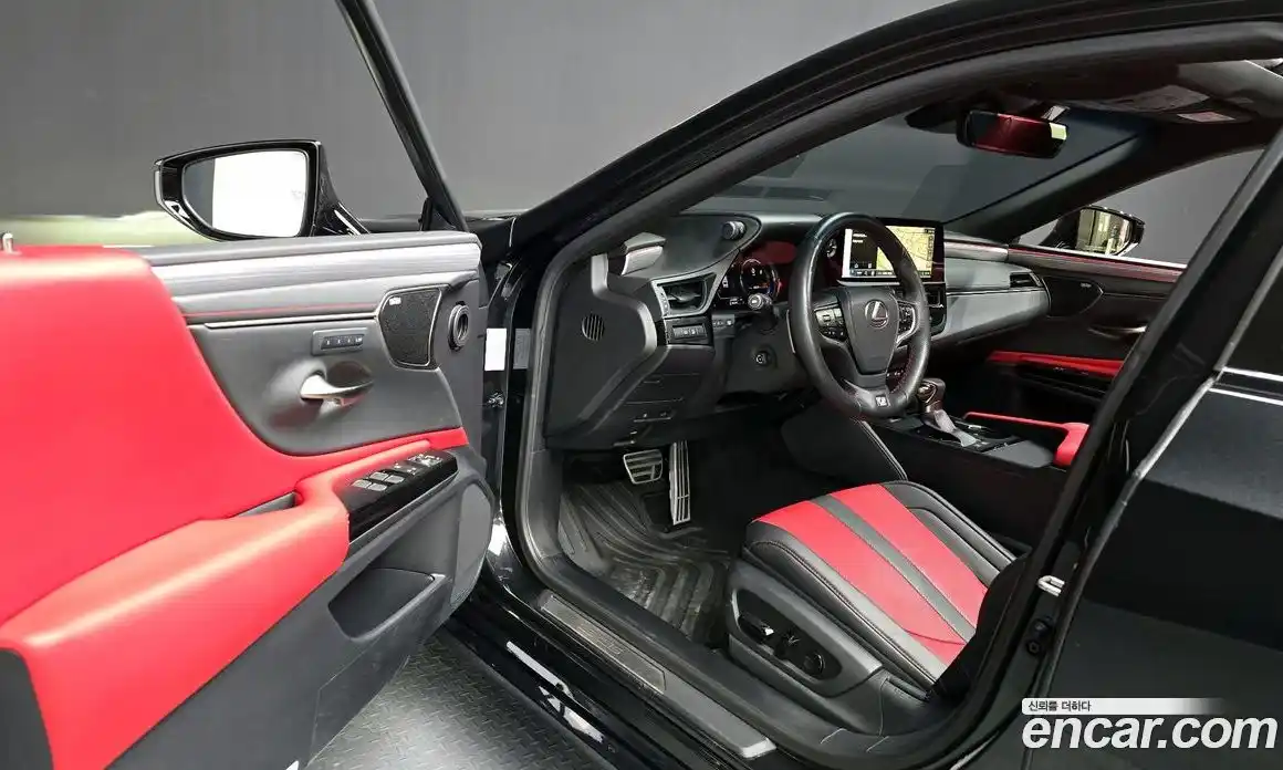 Lexus ES 2023 2.5 Автомат в Москве № 198820, фото 13