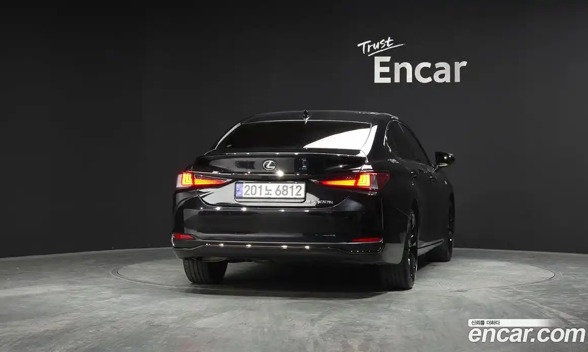 Lexus ES 2023 2.5 Автомат в Москве № 198820, фото 14